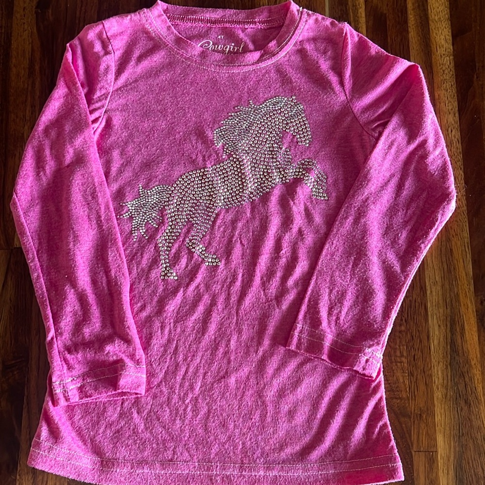 soft light weight long sleeve tee